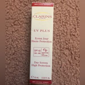 NIB Clarins UV Plus SPF 40 Oil Free Sunscreen Multi- Protection 10 ml/0.3 oz New